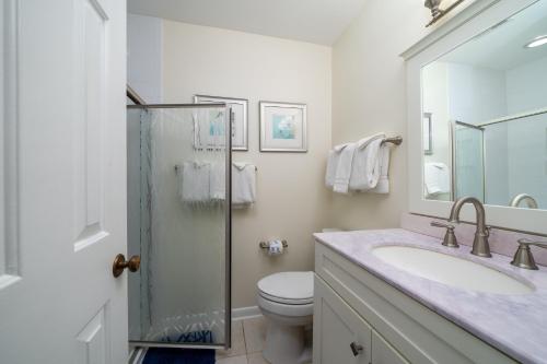 Koupelna v ubytování 528 Tarpon Pond Cottage