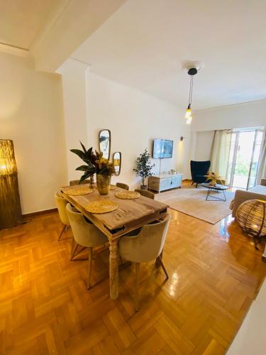 2 BD Apt in Koukaki 8’ away from Acropolis