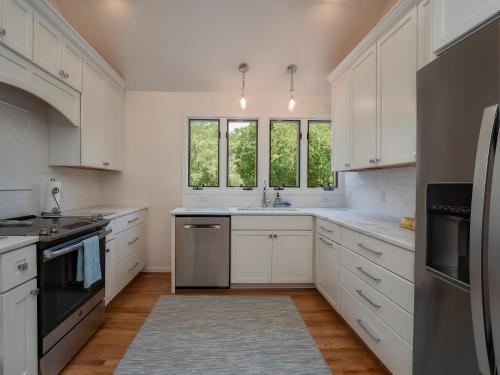Η κουζίνα ή μικρή κουζίνα στο 1708 Shelter Cove Villa