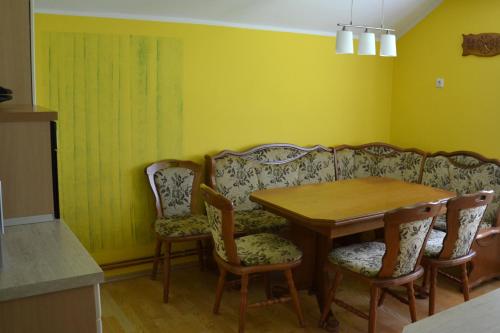 Χώρος καθιστικού στο Apartma ob potoku