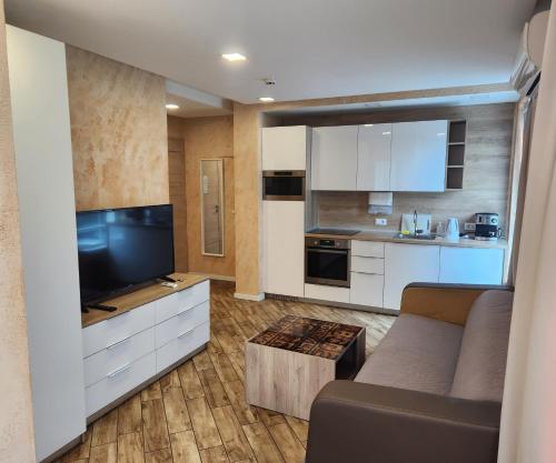 Colonel apartment dream