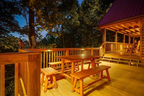 Bear Mountain Chalet in the Woods w/ Hot Tub photo 25