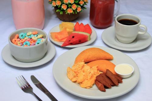 Comida en o cerca de este hotel