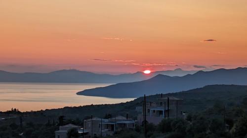 Rapunzel's Tower Mani