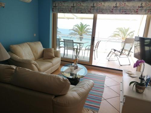 Posezení v ubytování CASA DA CALIFORNIA SESIMBRA