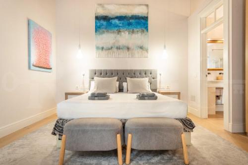 Duplex with private terrace & city views - Center by REMS