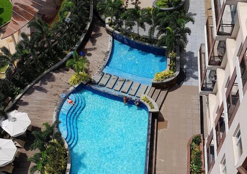 Kolam renang di atau dekat dengan Fabulous View Circulo Verde, Manila QC