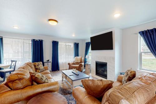 Gallery image of Pelican and the Raven in Rockaway Beach