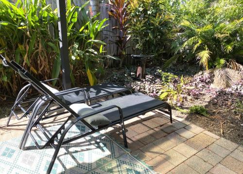 Κήπος έξω από το Lychee Tree Holiday Apartments