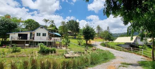 Ảnh trong thư viện ảnh của เขาเจ้าขา2(บ้านริมสระ) ở Khao Kho