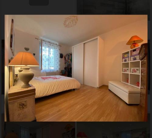 Katil atau katil-katil dalam bilik di La camarguaise 11Bis rue du jeu de mail salin de Giraud