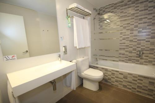 Hotel BESTPRICE Gracia Image