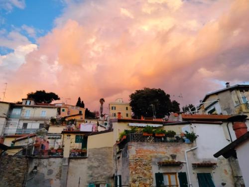 Φωτογραφία από το άλμπουμ του Attico romantico con terrazza Sanremo - Palm Street, 104 - Free WIFI στο Σαν Ρέμο