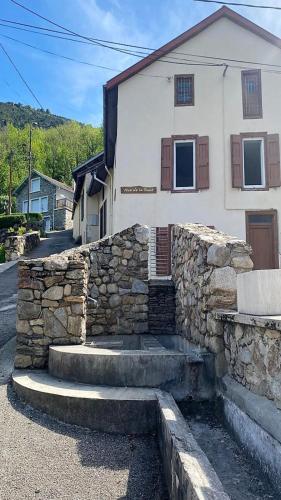 Photo de la galerie de l'établissement Maison de famille rustique et rénovée Chez Mouichou, à Gestiès