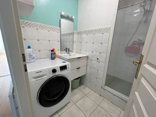 Ένα μπάνιο στο Les Galets Superbe Appartement 4 couchages Vue Mer