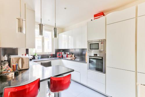 Appartement 140m2 proche des Champs Elysées photo 12