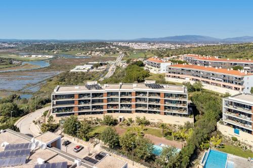 Deluxe Apartment 112 by Destination Algarve
