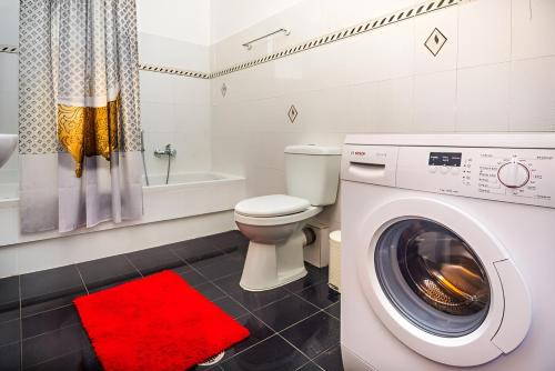 Koupelna v ubytování Aristotelis Apartment Lakithra-Lydia