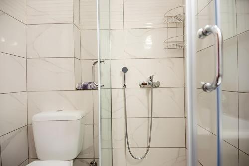 Koupelna v ubytování Aristotelis Apartment Lakithra-Lydia