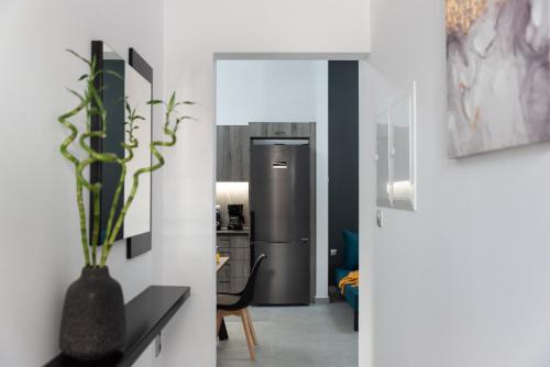 Peggy's house with Private Garden and BBQ by 8essentially