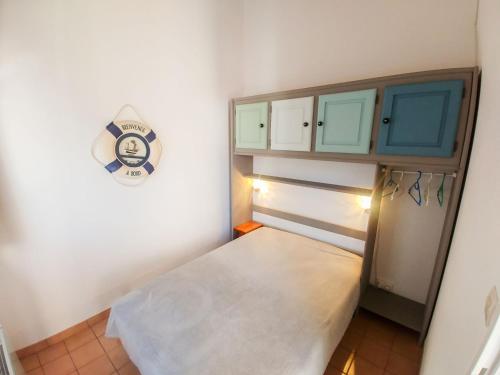 En eller flere senge i et værelse på Holiday Home Rivages d'Olonne by Interhome