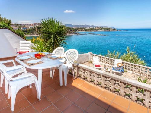 Apartment Nicolas by Interhome