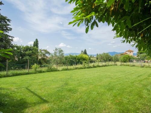 Κήπος έξω από το Holiday Home Il Colombaino by Interhome