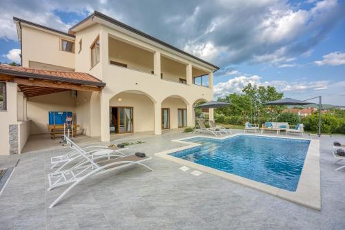 Holiday House Aida with Private Pool – Photos 2