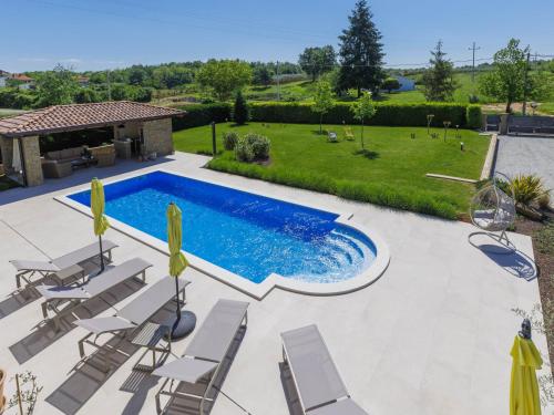 Bazén v ubytování Holiday Home Gasparini by Interhome nebo v jeho okolí
