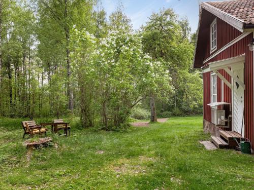 Κήπος έξω από το Chalet Smedstorp by Interhome
