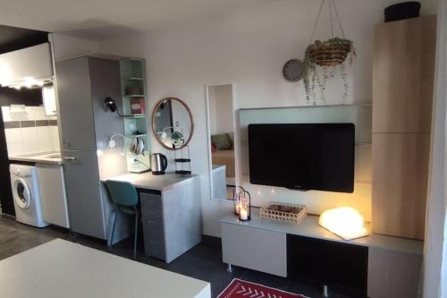 CADUCÉE Studio climatisé balcon ensoleillé parking proche Montpellier