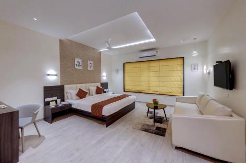 Katil atau katil-katil dalam bilik di Grand Fortune Beacon, Ichalkaranji