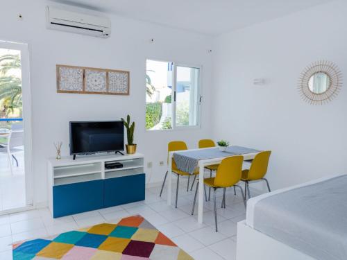 Apartment Cala Blanca Denia by Interhome