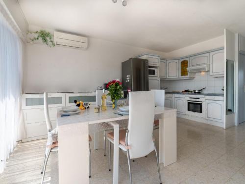 Apartment Le Beaupré by Interhome
