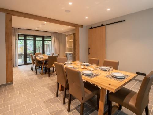 Φωτογραφία από το άλμπουμ του Holiday Home Huyze Ter Bercken with swimming pond by Interhome σε Klemskerke