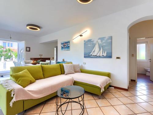 Apartment Villa Alba by Interhome