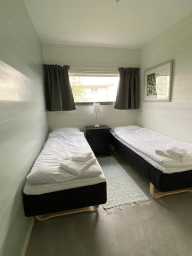 Postel nebo postele na pokoji v ubytování Unique Waterfront Villa