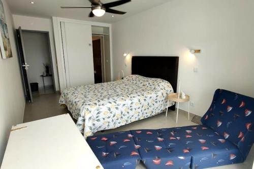 Μια τηλεόραση ή/και κέντρο ψυχαγωγίας στο ROOFTOP EstrelaDoMar NewOpening- 150m to the Beach