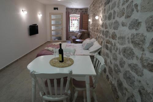 APARTMENTs VISIT PERAST photo 2