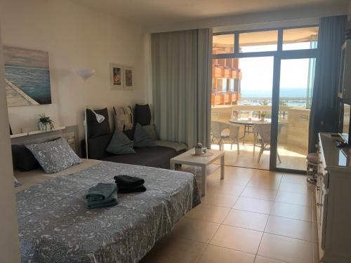 Postel nebo postele na pokoji v ubytování Apartamento Vista al mar Las Palmeras