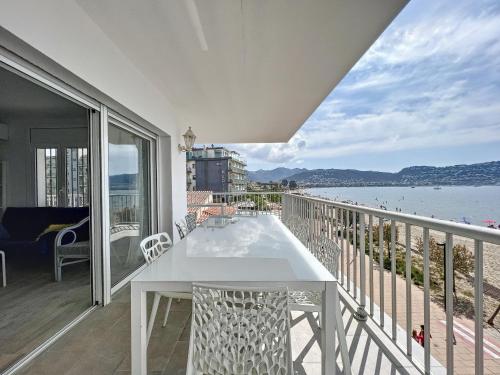 Alexandra 1 era linea de Mar, Fantastico Piso tota