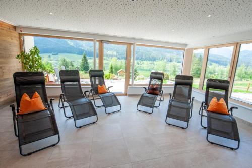 Imagen de la galería de Wiesenhof, Hotel direkt am See, en Weissensee