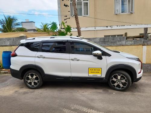 Imagen de la galería de Charming Apartment in Flic en Flac – 50m² with Pool, en Flic en Flac