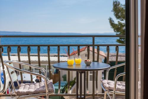 Балкон или терраса в Solar Beach Inn