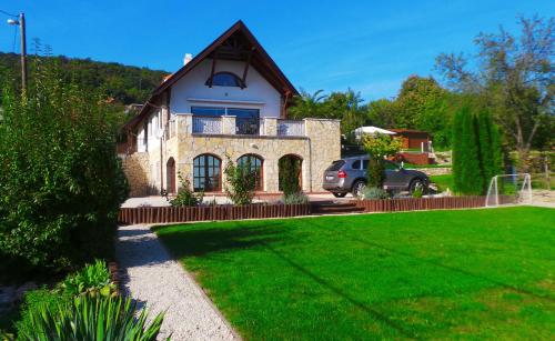 Lakewood Villa