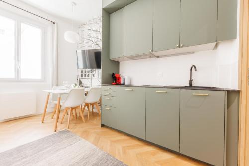 Appartement Moderne 1BR-4P - Guy Moquet