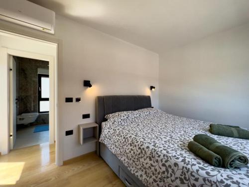 Кровать или кровати в номере Villa Azra & Tony