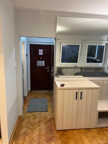 Η κουζίνα ή μικρή κουζίνα στο LEO Central Apartment