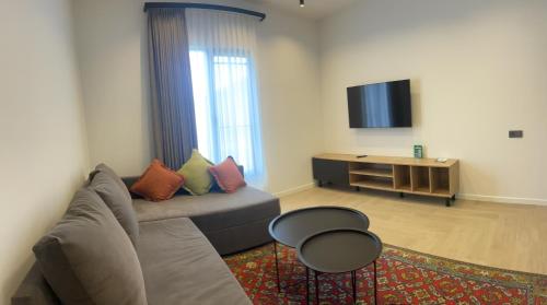  Aurora Luxe -  Room  picture :   Tea/Coffee maker    Shower    TV                           