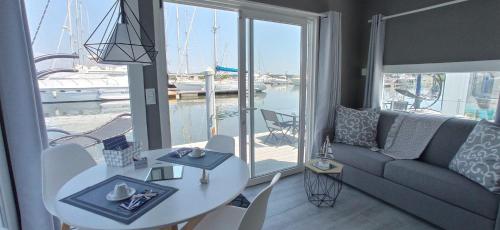 Marina degli Estensi Floating Resort - House Boat